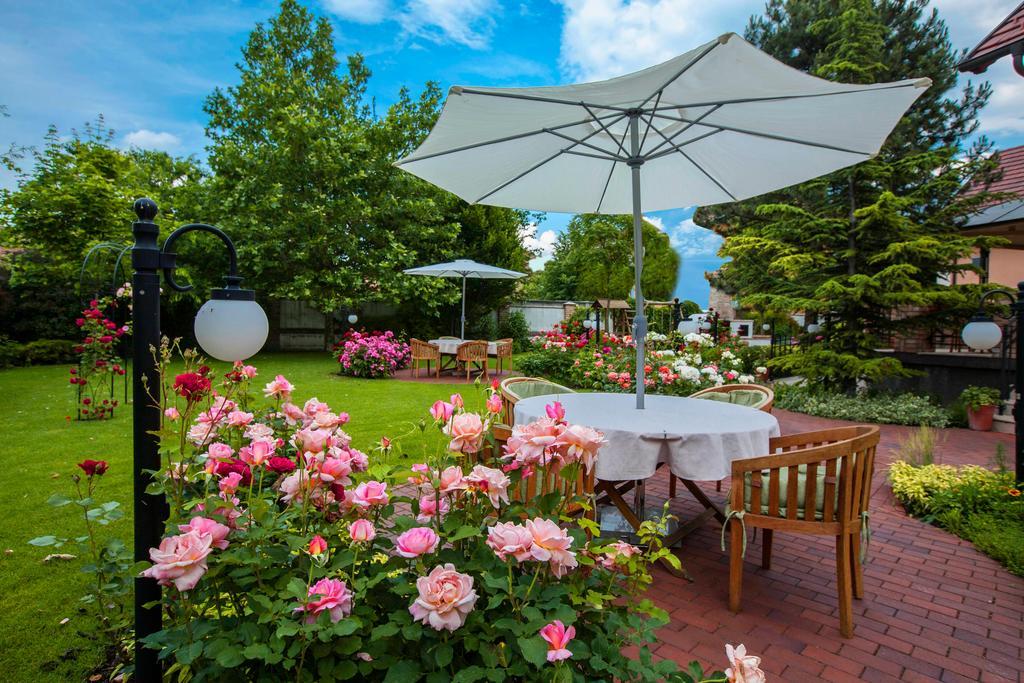 Villa Rosa ดูนาจสก้า สเตรด้า ภายนอก รูปภาพ